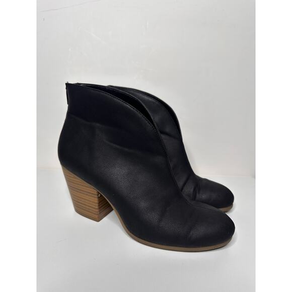 Aerosoles A2 Gravity Heelrest Booties Ankle Boots Black Vegan Leather Comfort 9 - Picture 1 of 7